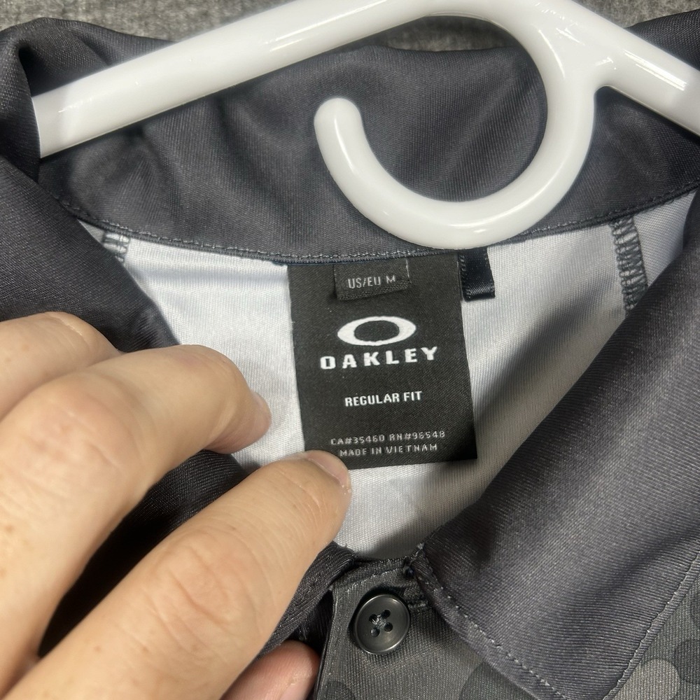 Oakley Polo Shirt Mens Medium Gray Camo Activewear Casual Travel Golf - Picture 5 of 13